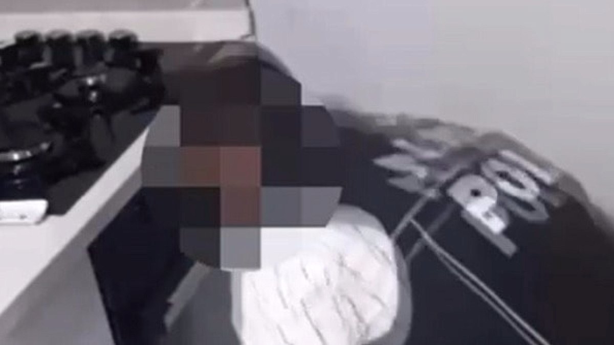 Kocaeli'de Uyuşturucu Operasyonu: Mutfakta Madde, Fırında Nakit Para Bulundu