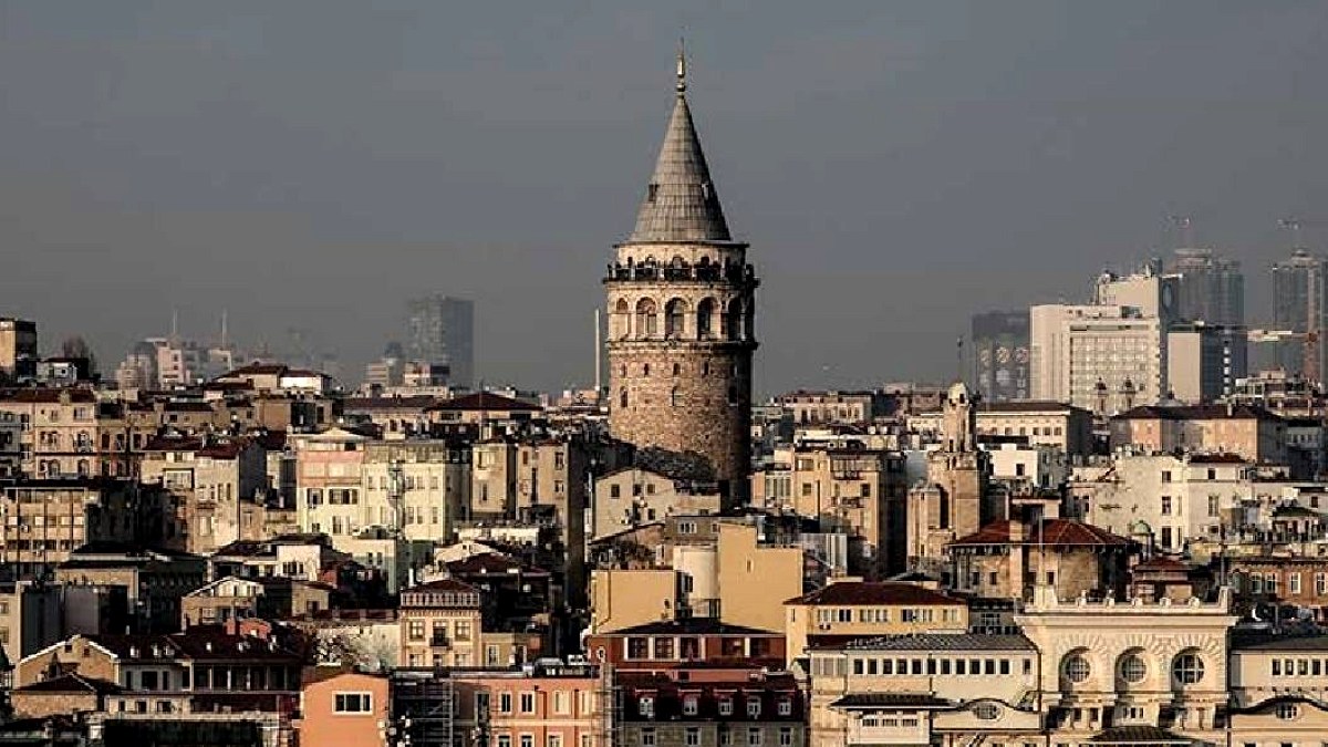 İstanbul'da Ani Sıcaklık Düşüşü: Poyraz Etkisiyle 10 Derece Fark