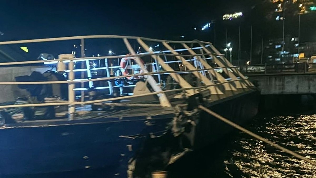 Mudanya İskelesi'nde İDO Deniz Otobüsü İskeleyle Çarpıştı: Yolcular Panik Yaşadı