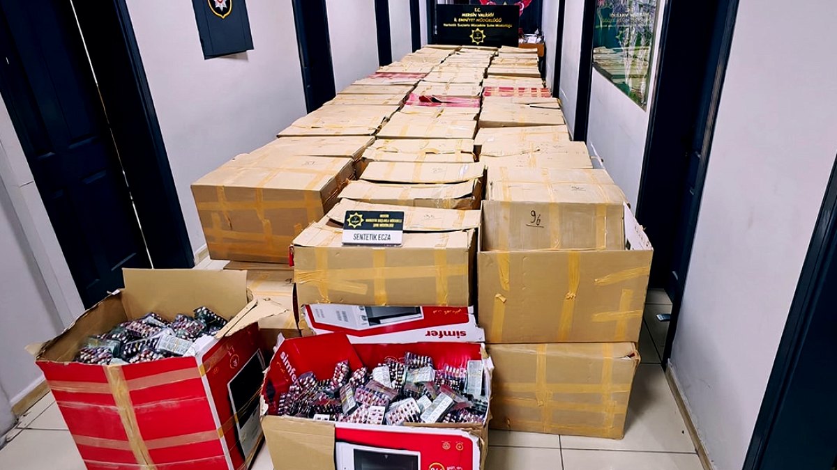 Asansör Firmasında Devasa Sentetik Hap Operasyonu: Milyonlarca Ecza Yakalandı