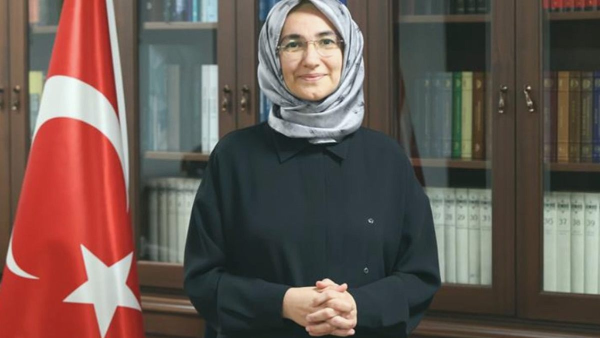 Atatürk Portresi Tartışması: Müftü Görevden Alındı, Başkan Yardımcısı Yerinde Kaldı