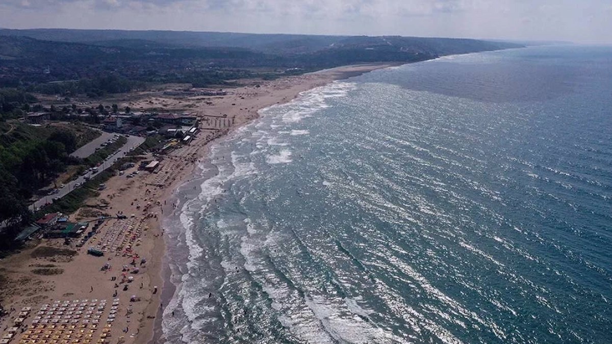İstanbul'da Dalga Boyu Yüksekliği Nedeniyle 3 İlçede Deniz Girişi Kısıtlandı