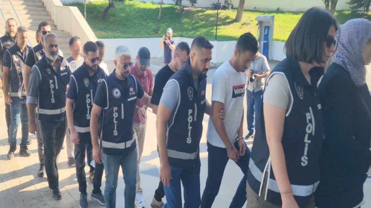 Datça Açıklarında FETÖ Operasyonu: 9 Şüpheli ve Kaptan Adliyeye Sevk Edildi