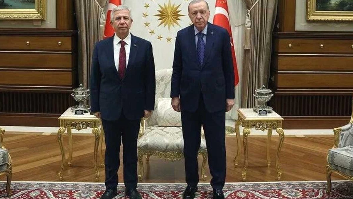 Mansur Yavaş'ın Siyasi Geleceği Yeniden Gündemde: CHP'den Ayrılık İddiaları Güçleniyor mu?