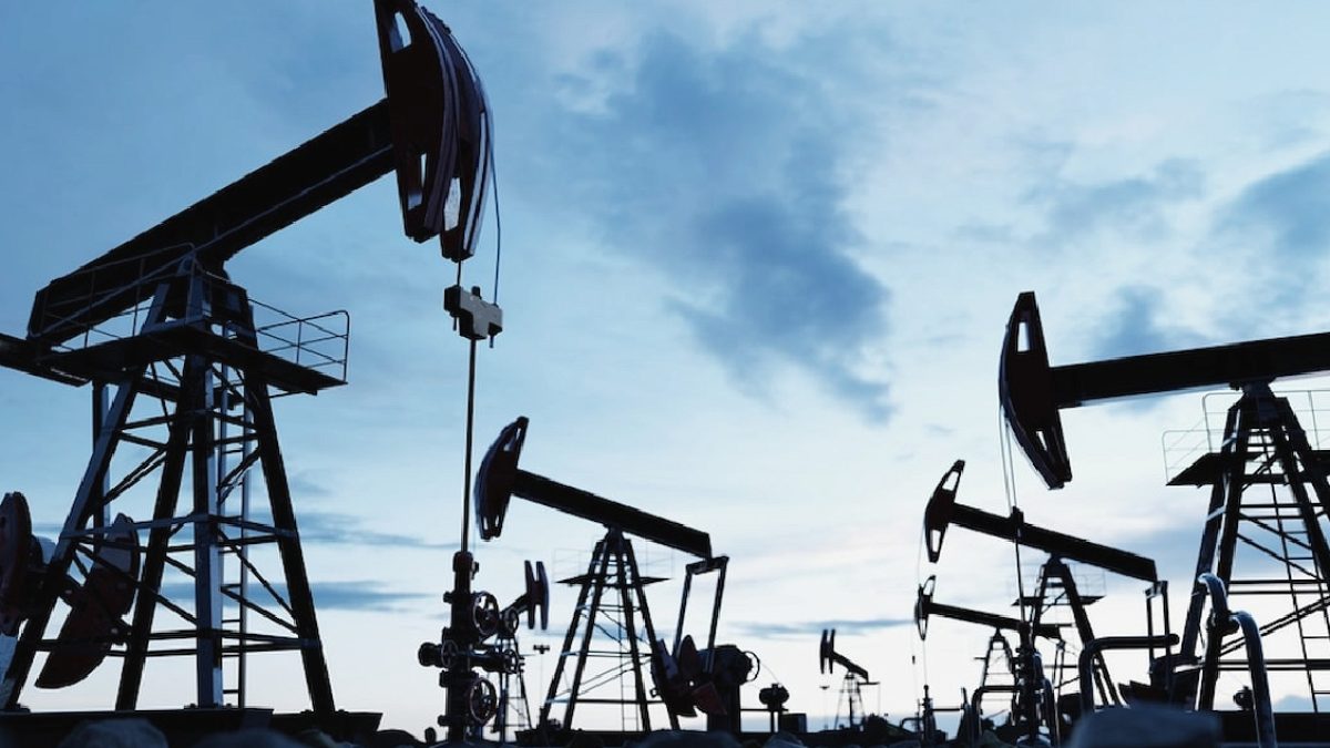 Petrol Fiyatları 110 Doları Zorluyor: Küresel Arz Endişeleri Yükselişte
