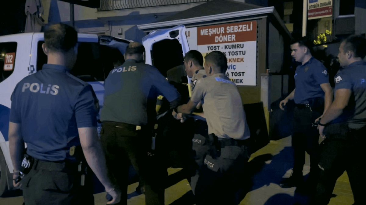 Bursa'da Eşine ve Polise Saldıran Şüpheli Biber Gazıyla Yakalandı
