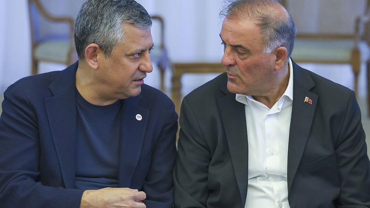 Özgür Özel'den Erken Seçim Sinyali ve YENİ Parti'nin Hazırlıkları