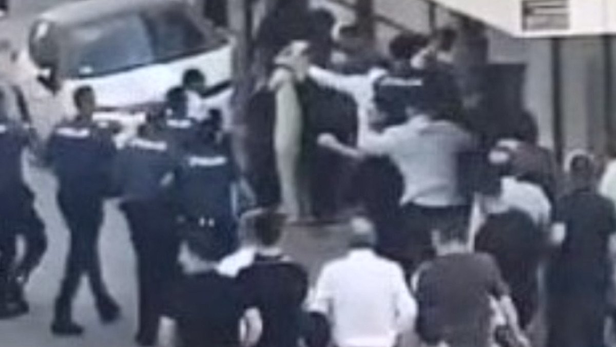 Sultangazi'de Gelin Alma Merasimi Kanlı Bitti: Polis Biber Gazı Kullandı