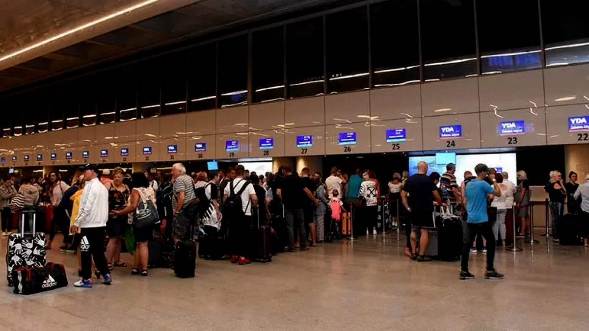İngiltere'de Tatil Vergisi Tartışması Turizmi Sarstı
