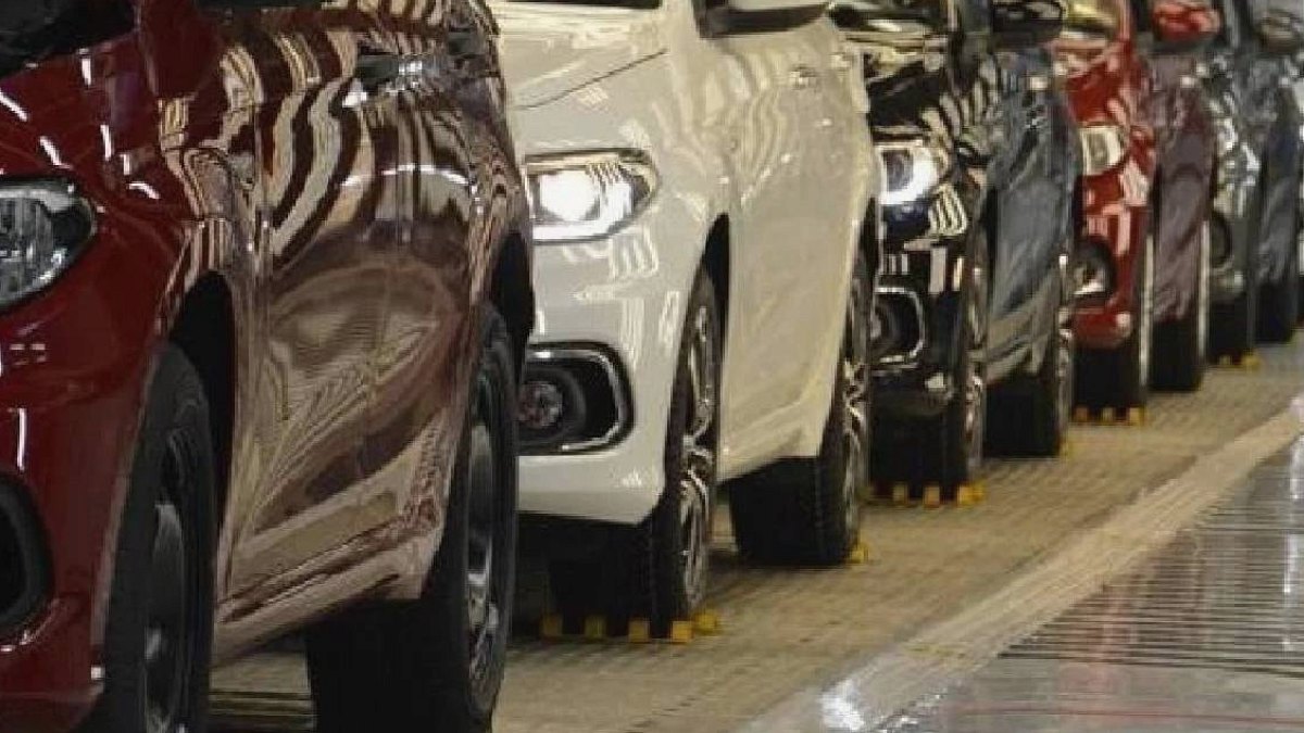 Türkiye Otomotiv Pazarı: 2026'da Satışlarını Artıran Markalar ve Pazarın Yeni Dinamikleri