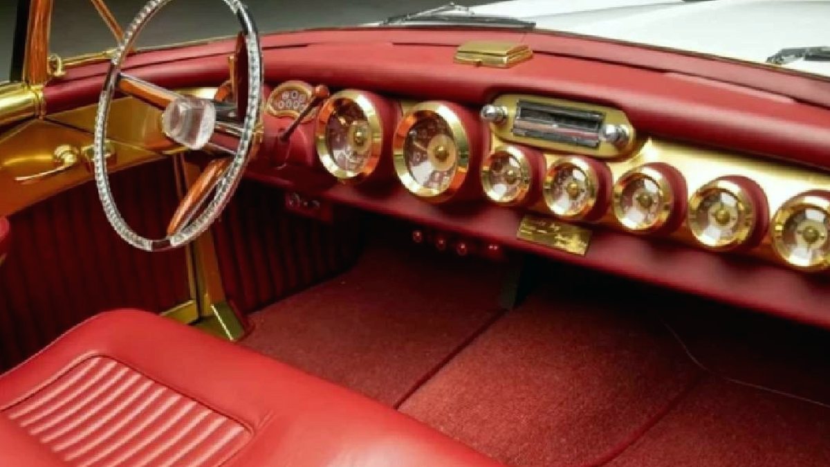 Tek Eşsiz Cadillac Elegante Rekor Fiyata Alıcı Buldu