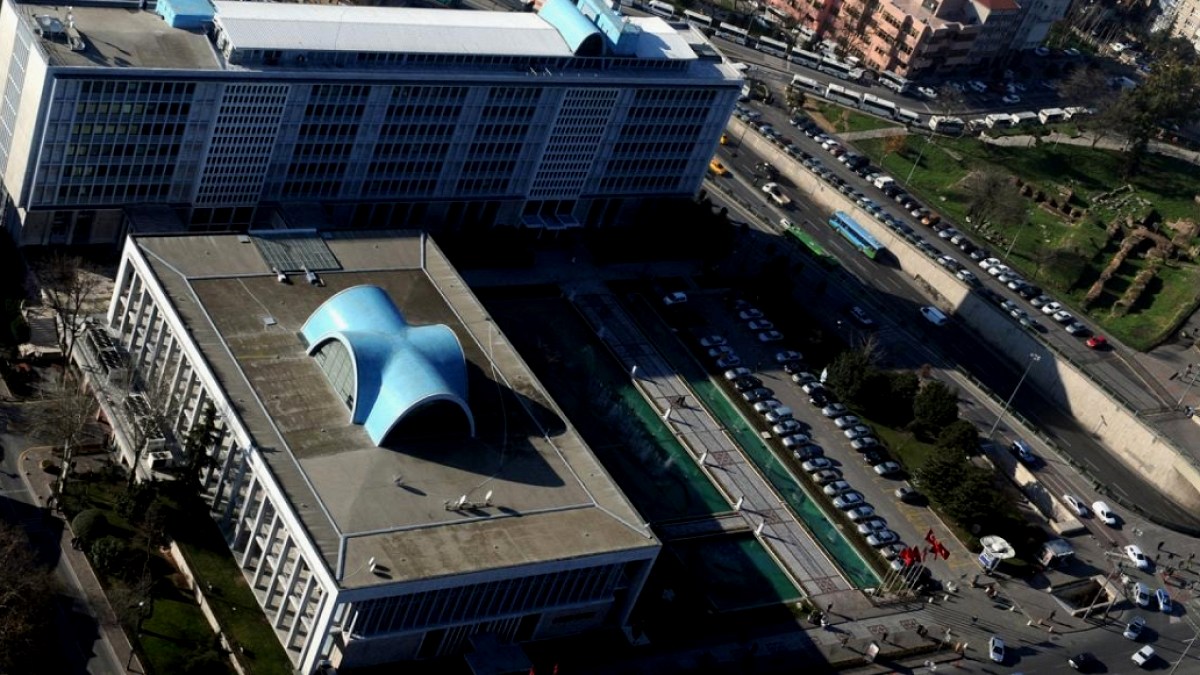 İstanbul'da Siyasi Dengeler Değişiyor mu? Meclisteki Kritik Aritmetik Tartışılıyor