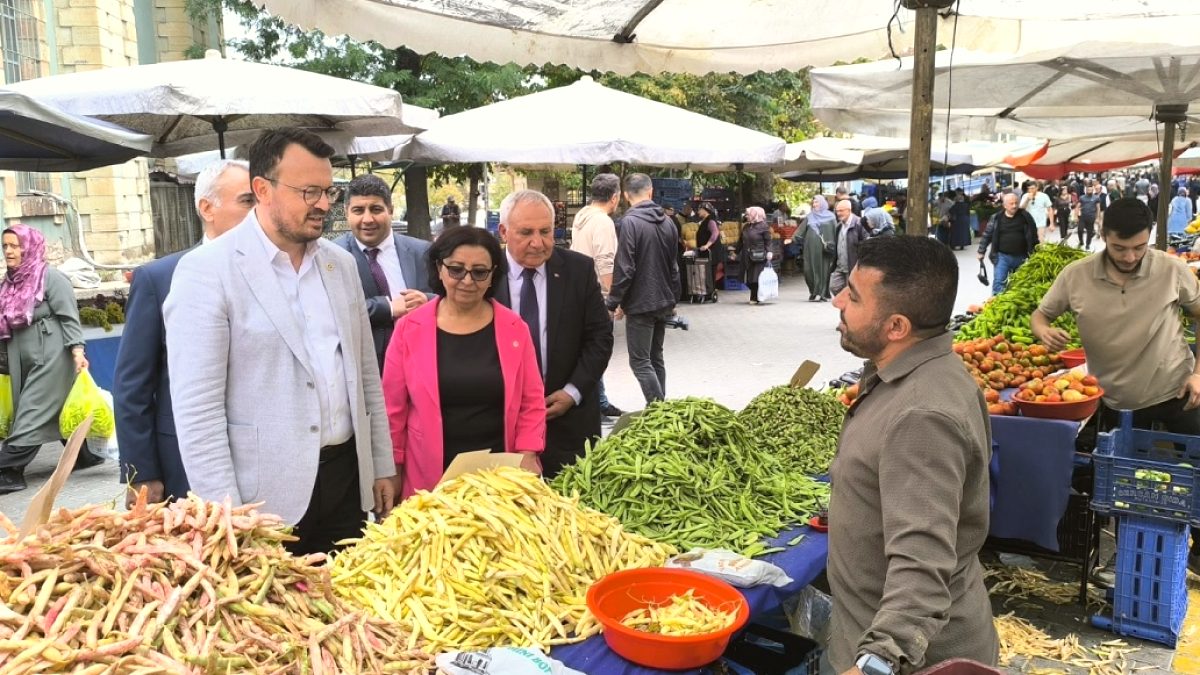 Pazarda Haykırış: "Karnım Aç, Yol Ne Yapsın?"