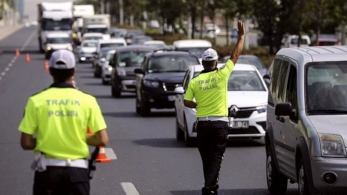 İstanbul'da Yarın Trafik Durumu: Fatih ve Beyoğlu'nda Yollar Kapalı Olacak