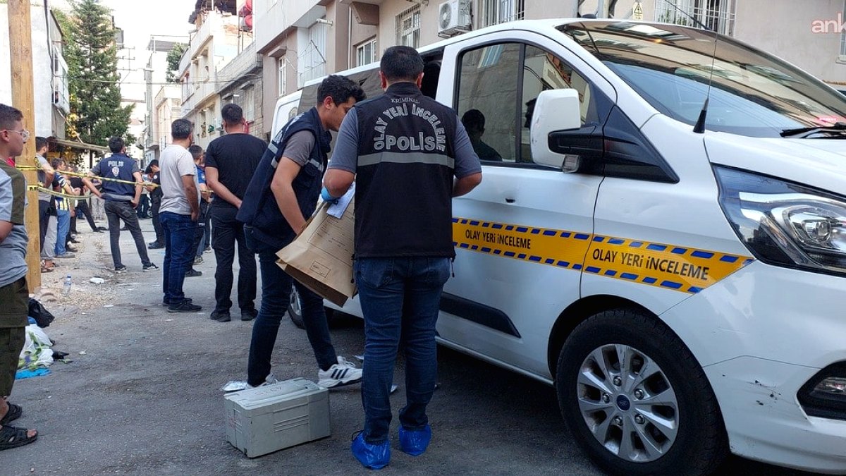 Gaziantep'te Dehşet: Eşini Öldürdü, Sokakta Rastgele Ateş Açtı