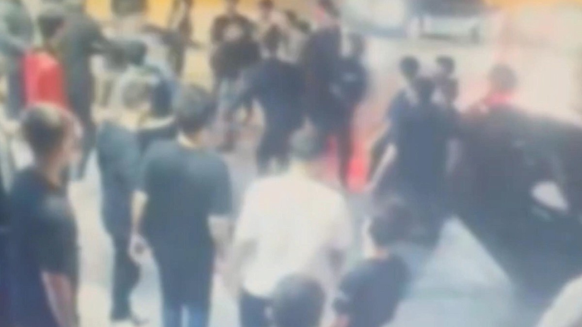 Bağcılar'da Sosyal Medya Gerginliği Kanlı Bıçaklı Kavgaya Dönüştü: 2 Yaralı
