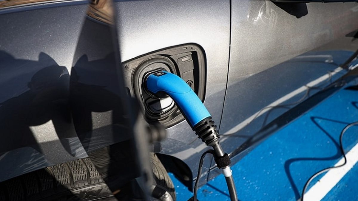 Elektrikli Araç Bataryalarına Devrim: Ömrü Uzatan ve Maliyeti Düşüren Yöntem Keşfedildi