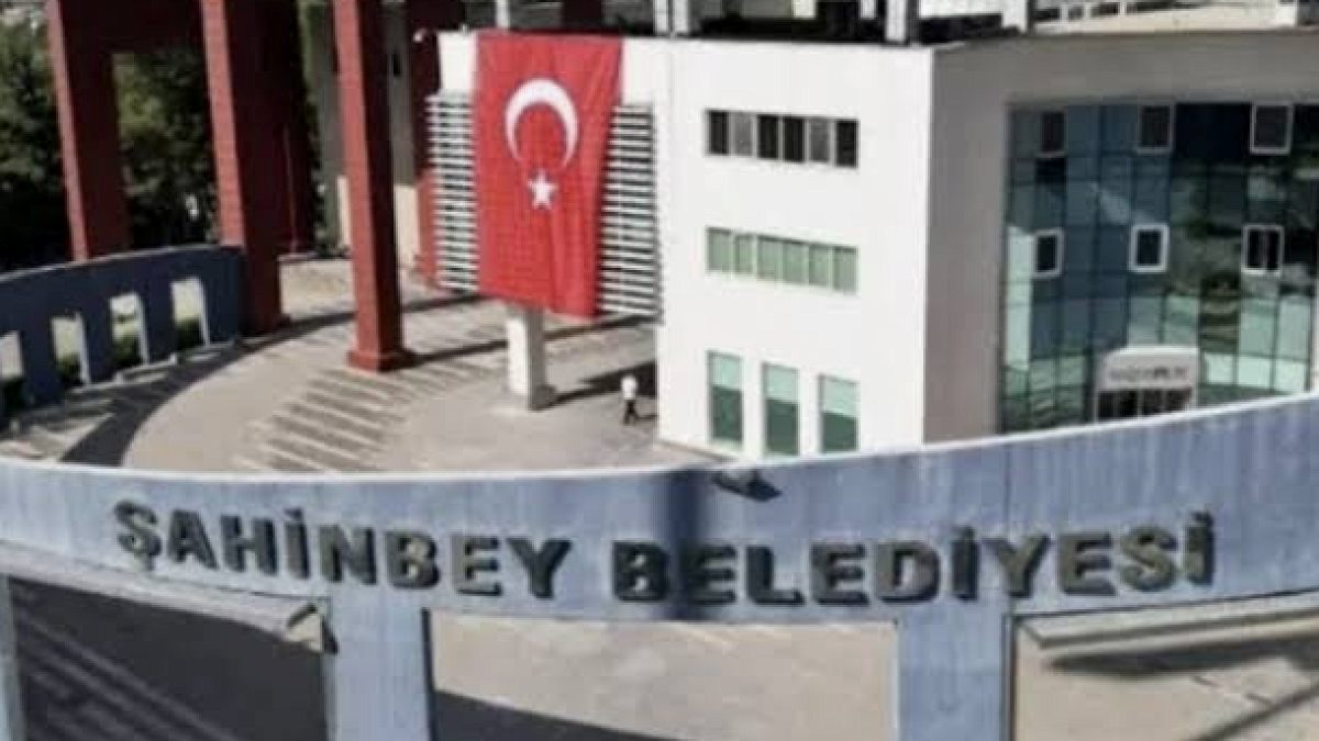Belediyeden Öğrencilere Destek Duyurusu İçin 50 Bin TL'lik İhale
