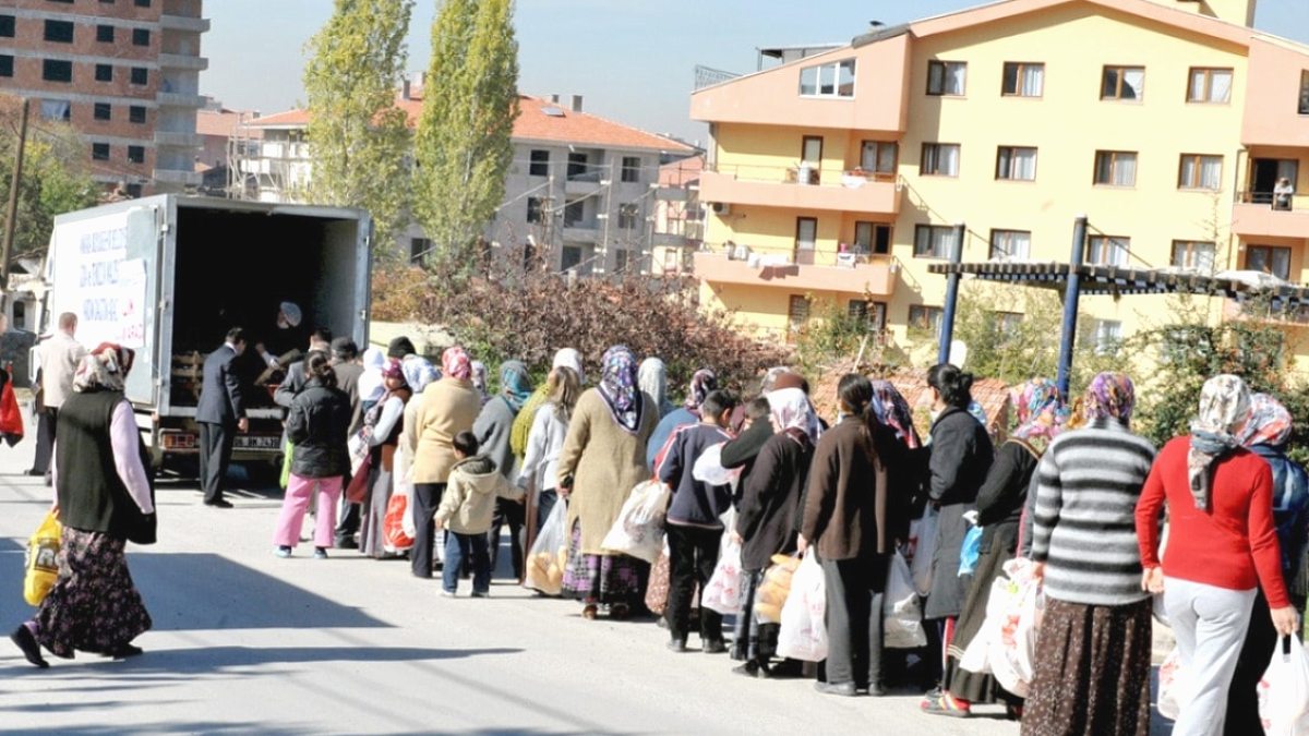 Sosyal Yardım Taleplerinde Rekor Artış: Milyonlar Devlete Sığınıyor