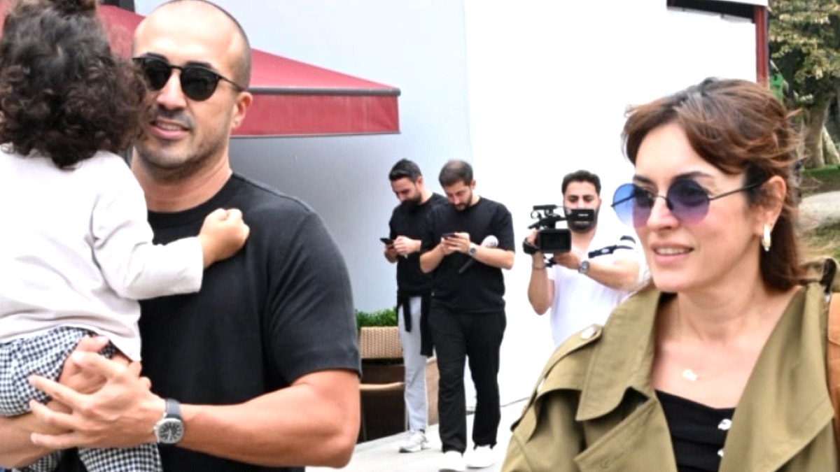 Ezgi Mola ve Eski Eşi Mustafa Aksakallı Oğulları Can İçin Bir Araya Geldi