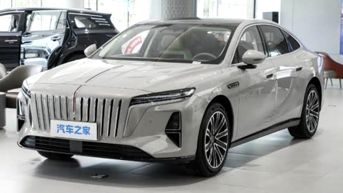 Hongqi H7 Elektrikli Sedan: Tek Şarjla 2.900 Km'yi Aşarak Rekor Kırdı