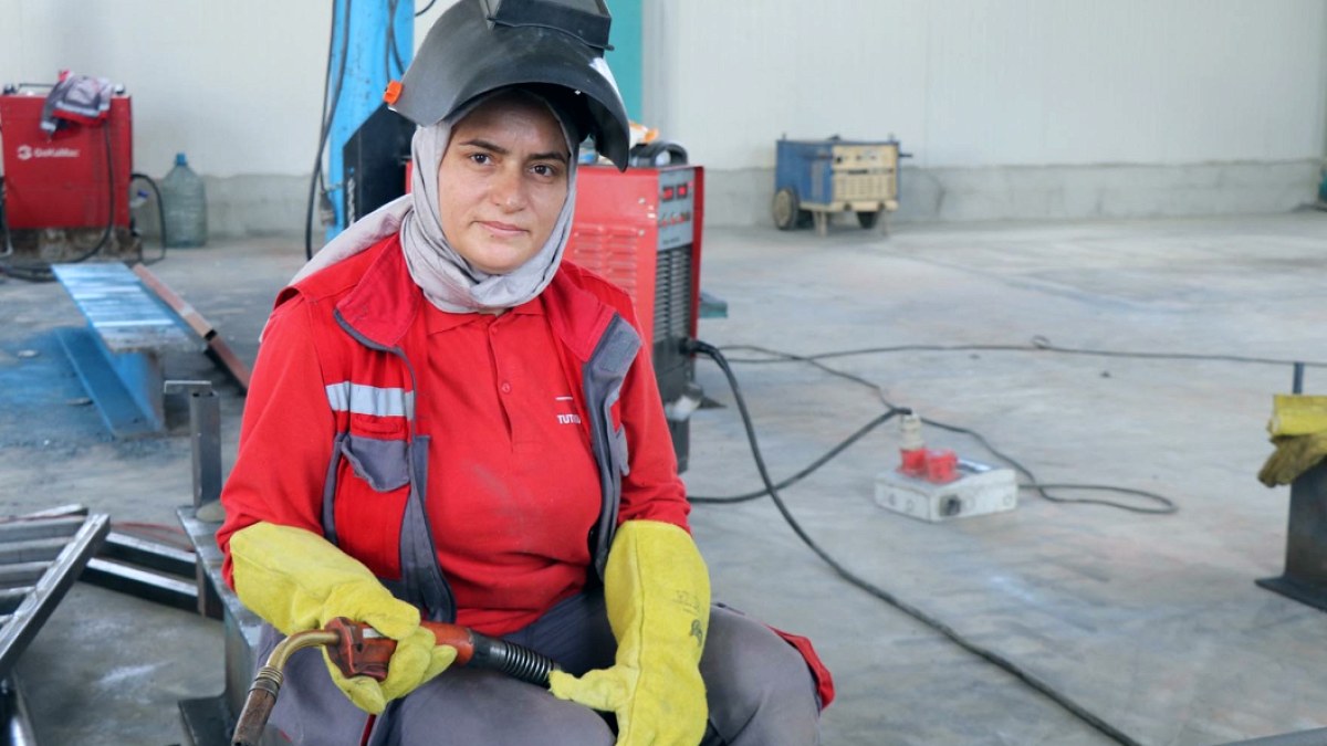 Erkek Mesleklerde 30 Yıllık Deneyim: Erzurum'un Tek Kadın Kaynak Ustası Kader Güzel