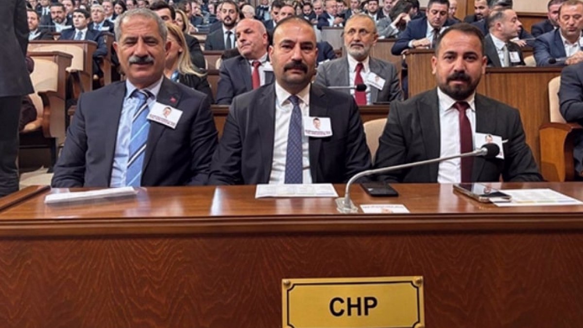 Adalar'da Siyasi Çalkantı: Başkanvekilliği Seçimi Ertelendi, Tutuklu Başkan Yardımcısı İstifa Etti