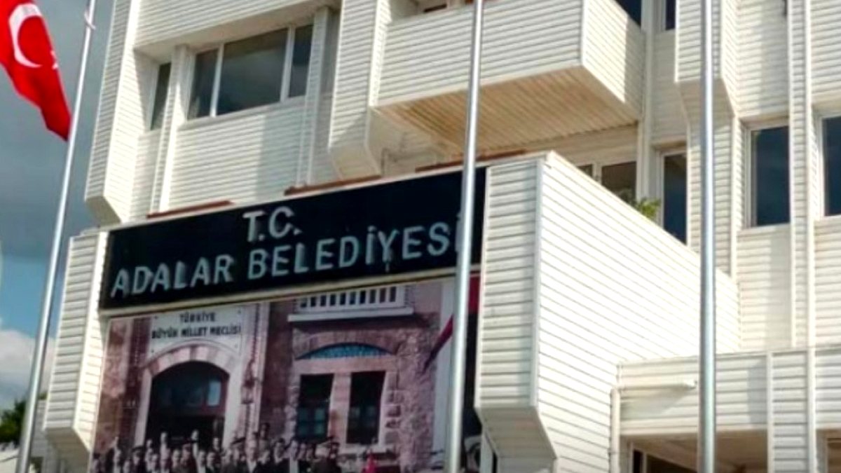 İstanbul'da Siyasi Kulislere Bomba: Adalar Belediyesi'nde Kritik Dengeler Değişiyor