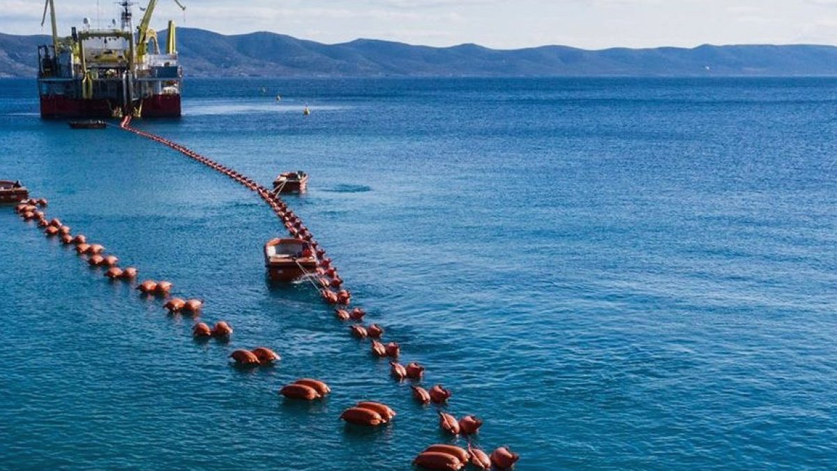 Akdeniz'de Enerji Hattı Gerilimi: Fransa ve Yunanistan'dan Ortak Adım