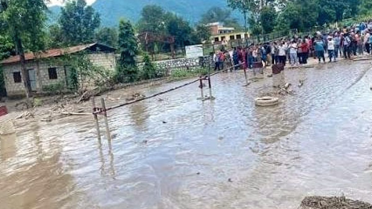 Nepal'de Ani Sel Felaketi: Can Kaybı 1451'e Yükseldi, Binlercesi Kayıp