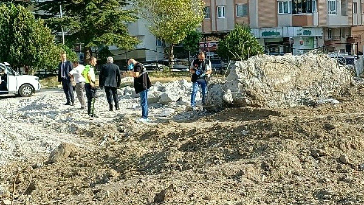Çorum'da Yıkılan Okuldan Tarihi Sırlar Çıktı: Kafatası ve Kemikler Bulundu