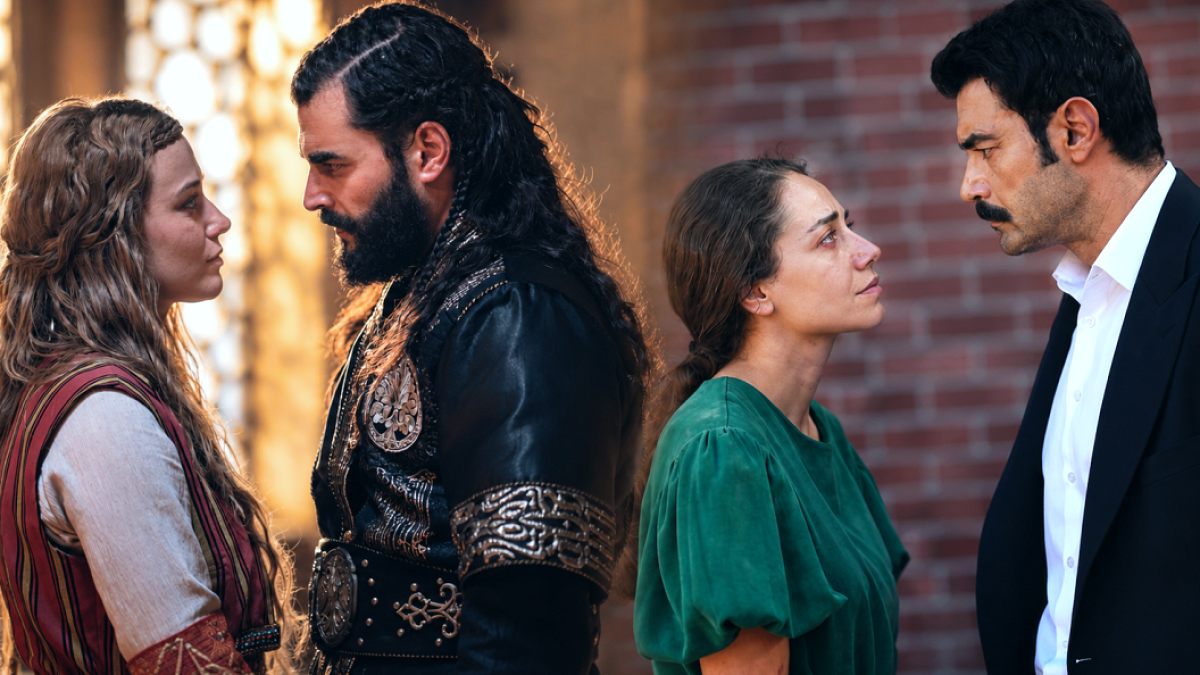 Yeni Dizi 'Sevdan Bir Ateş' Reytingleri Altüst Etti