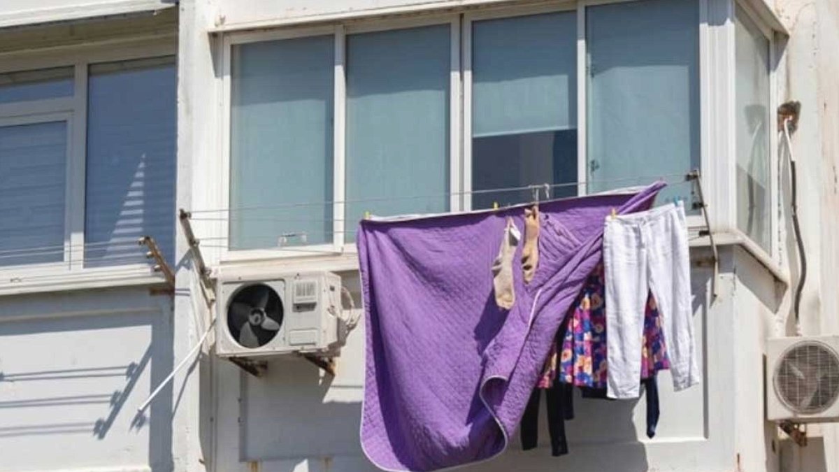 Fransa'da Balkonlara Çamaşır Asmak Yasaklandı: Tepkiler Çığ Gibi Büyüyor
