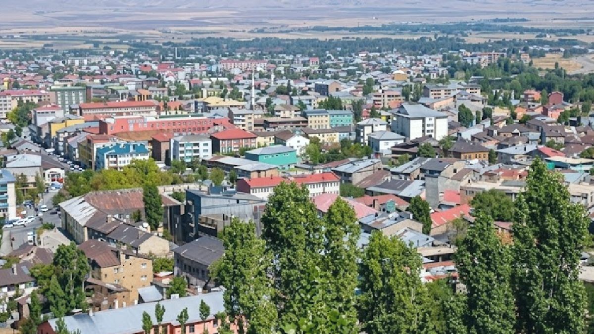 Yapay Zeka Türkiye'nin En Geriye Kalan 5 İlini Belirledi