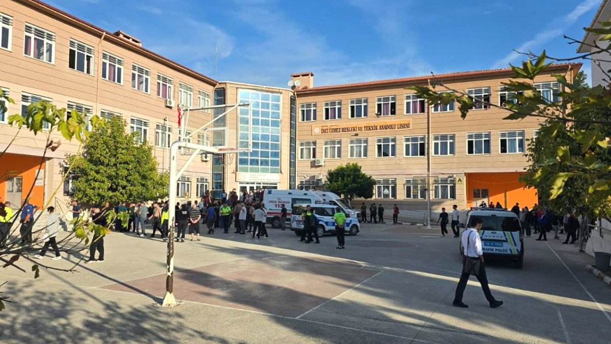 Turgutlu'da Okul Saldırısı Sonrası 10 Şüpheli Adliyeye Sevk Edildi