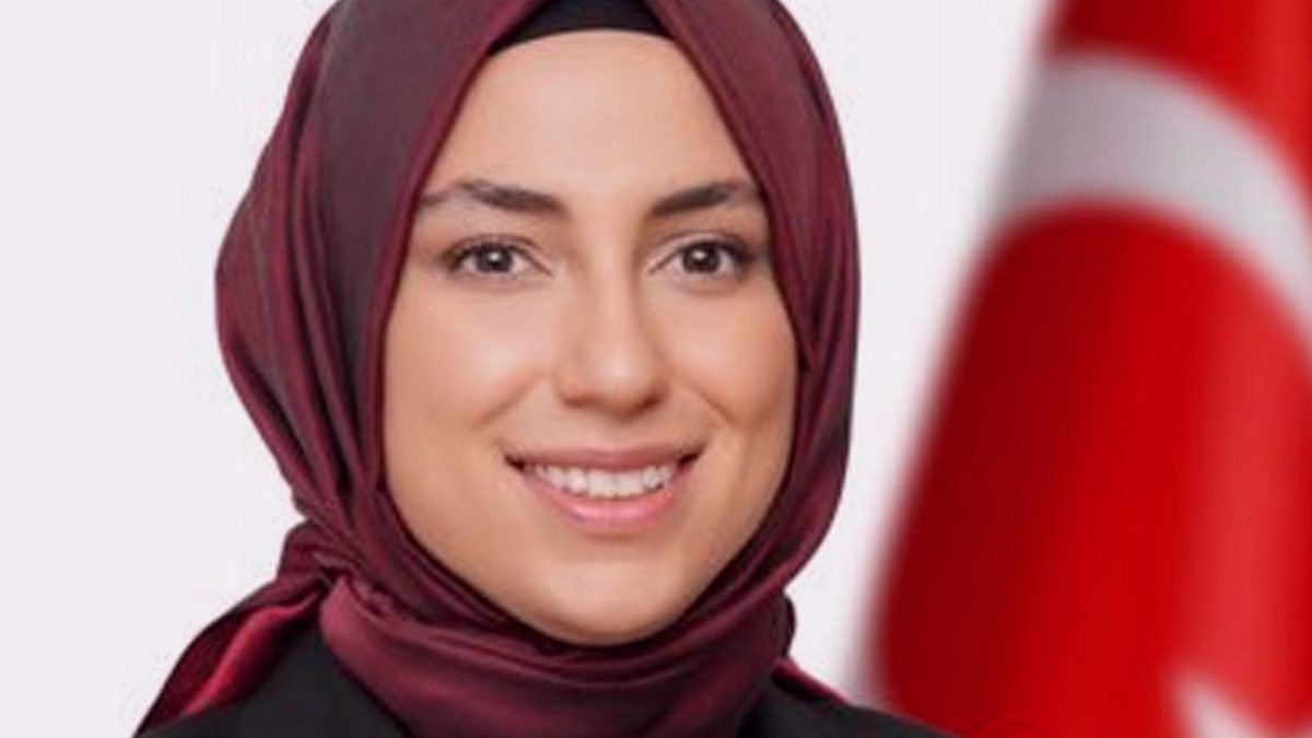Üsküdar Belediye Başkan Yardımcısı Çelik'ten CHP'ye Sert İstifa
