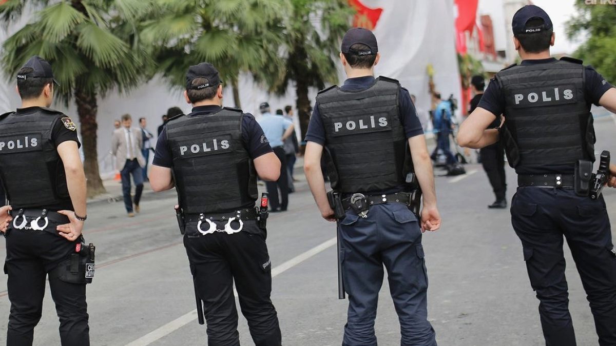 Polisler İş Bırakıyor: Sendika Büyük Tepki Gösterdi