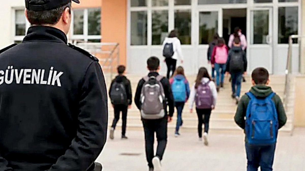Okullarda Güvenlik Açığı: Sertifika Şartı Esnetildi, Gelir Durumu Öncelik Kazandı