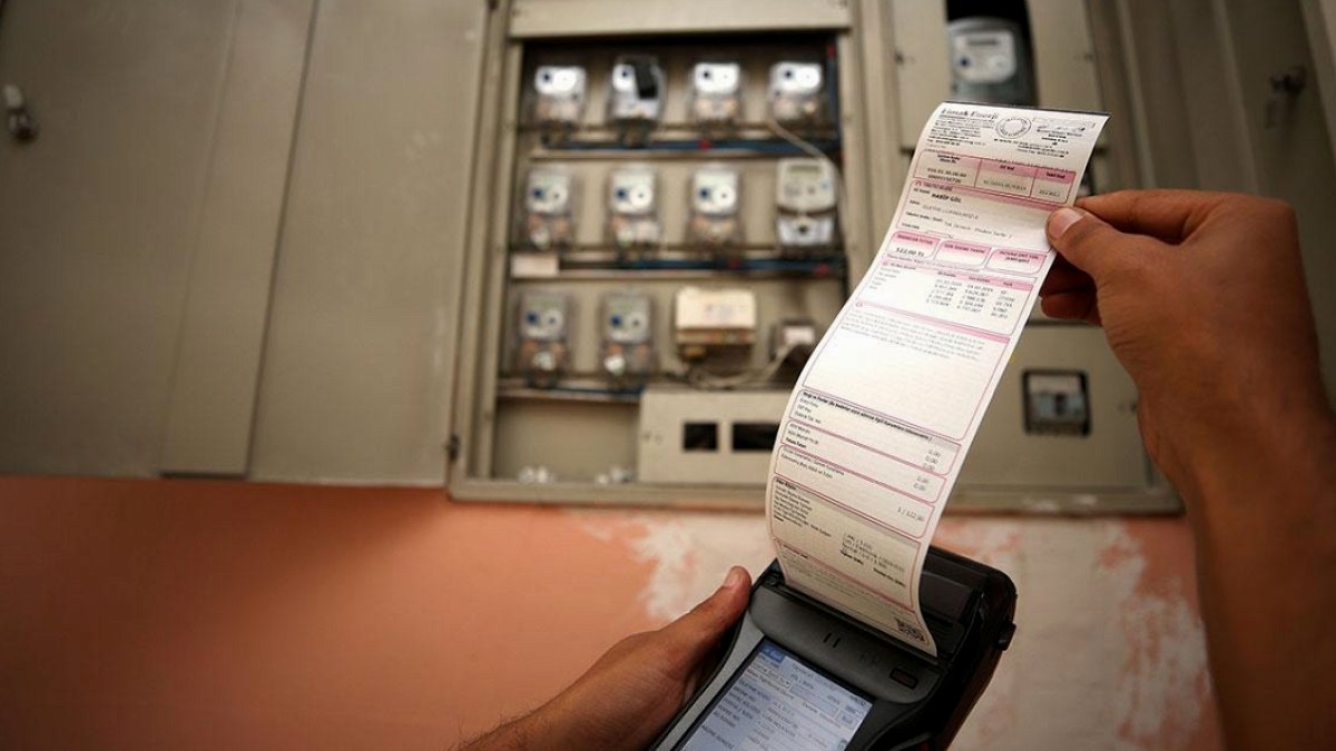 Türkiye'de Elektrik Tüketiminin Zirve Yaptığı Saatler Açıklandı