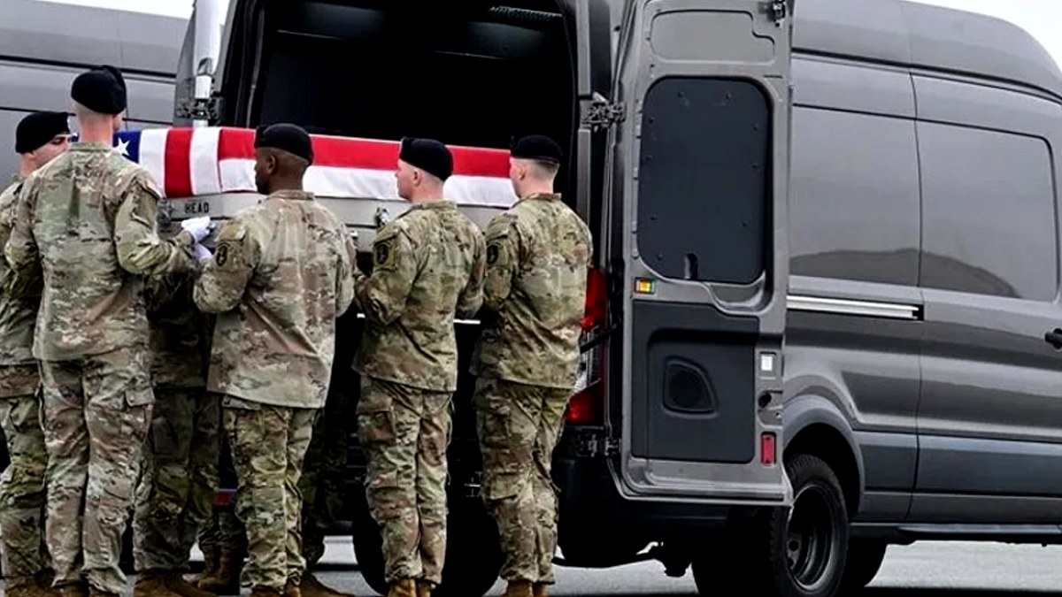 Hürmüz Boğazı'nda İran Füzesiyle Yaralanan ABD Askerlerinin Durumu Belirsizliğini Koruyor