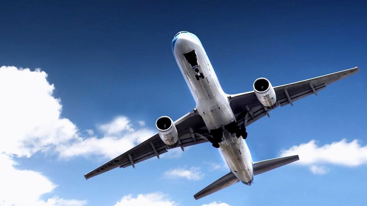 Lufthansa Uçağında Taşınabilir Şarj Cihazı Alev Aldı: Lyon'a Acil İniş