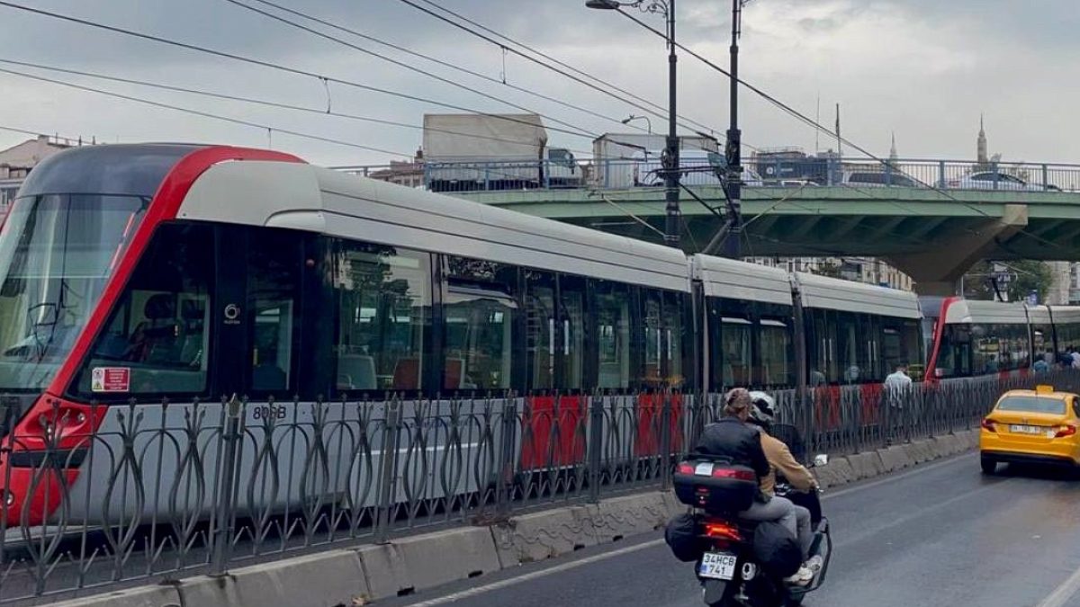 Kabataş-Bağcılar Tramvay Hattı'nda Arıza: Seferler Kısmen Devam Ediyor