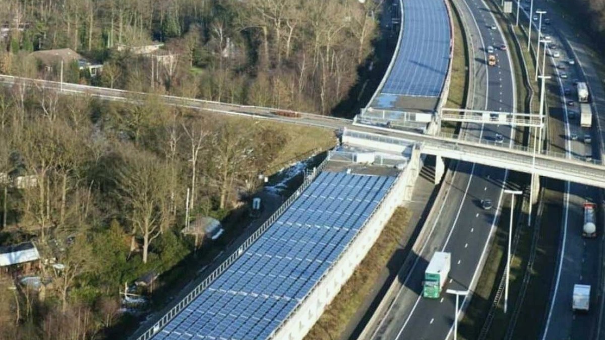 Avrupa'da Yeni Trend: Tünel Çatıları Dev Güneş Enerjisi Santrallerine Dönüşüyor