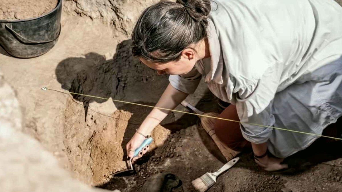 Mısır'da 1700 Yıllık Piramit Mezar: 'Dinle Baba' Notu Tüyleri Ürpertti
