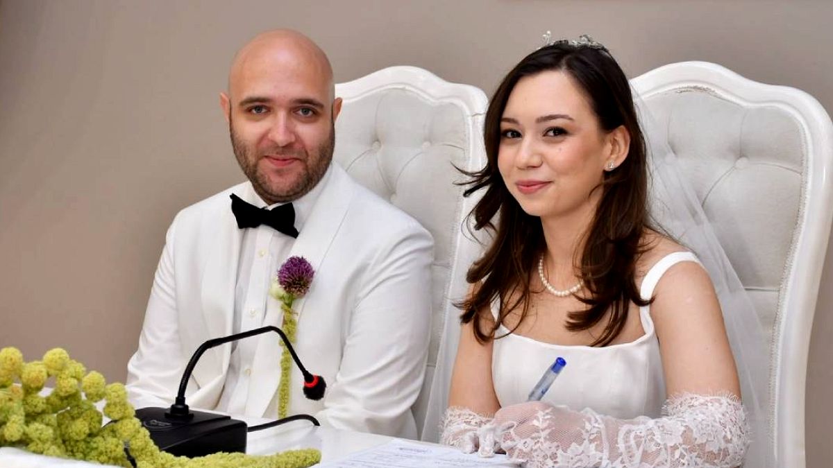 Sözcü Ailesinden Mutlu Haber: Ozan Kılıç ve Övgü Avcıer Evlendi