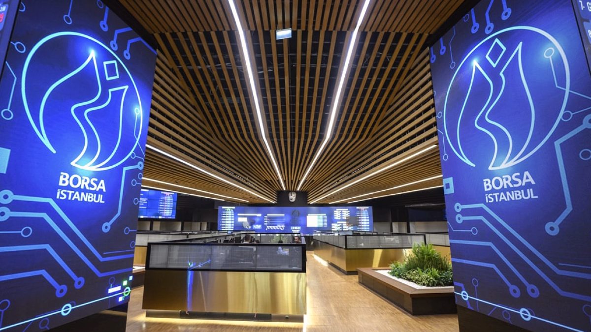 Borsa İstanbul Yeni Güne Yükselişle Başladı: BIST 100 Endeksi 12.000 Seviyesini Aştı