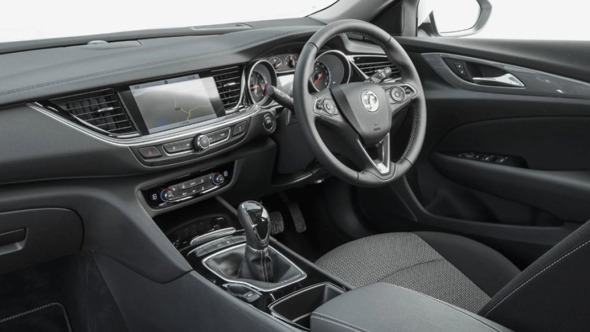 Vauxhall'dan Radikal Değişim: Tarihi Logo Elektrikli Çağa Uyum Sağladı