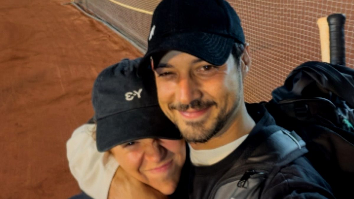 Mert Yazıcıoğlu ve Zeynep Artukmaç Aşkını Tenis Kortunda Taçlandırdı