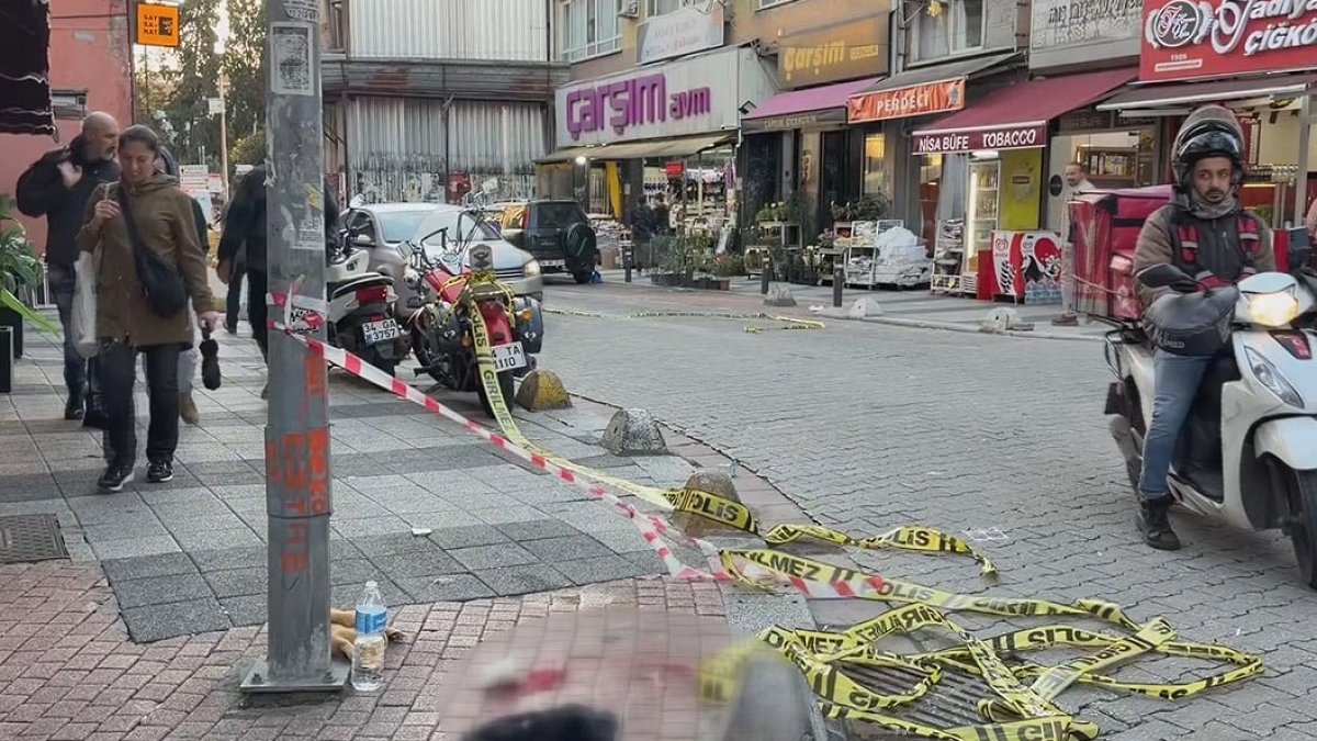 Kadıköy'de Kanlı Randevu: Borç Tartışması Silahlı Saldırıya Döndü, 1 Kişi Yaralandı