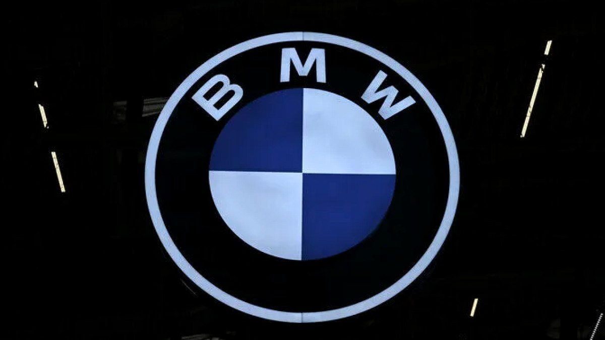 BMW Küçülüyor: 8 Bin Kişi İşten Çıkarılıyor, Çin'de Satışlar Duruyor
